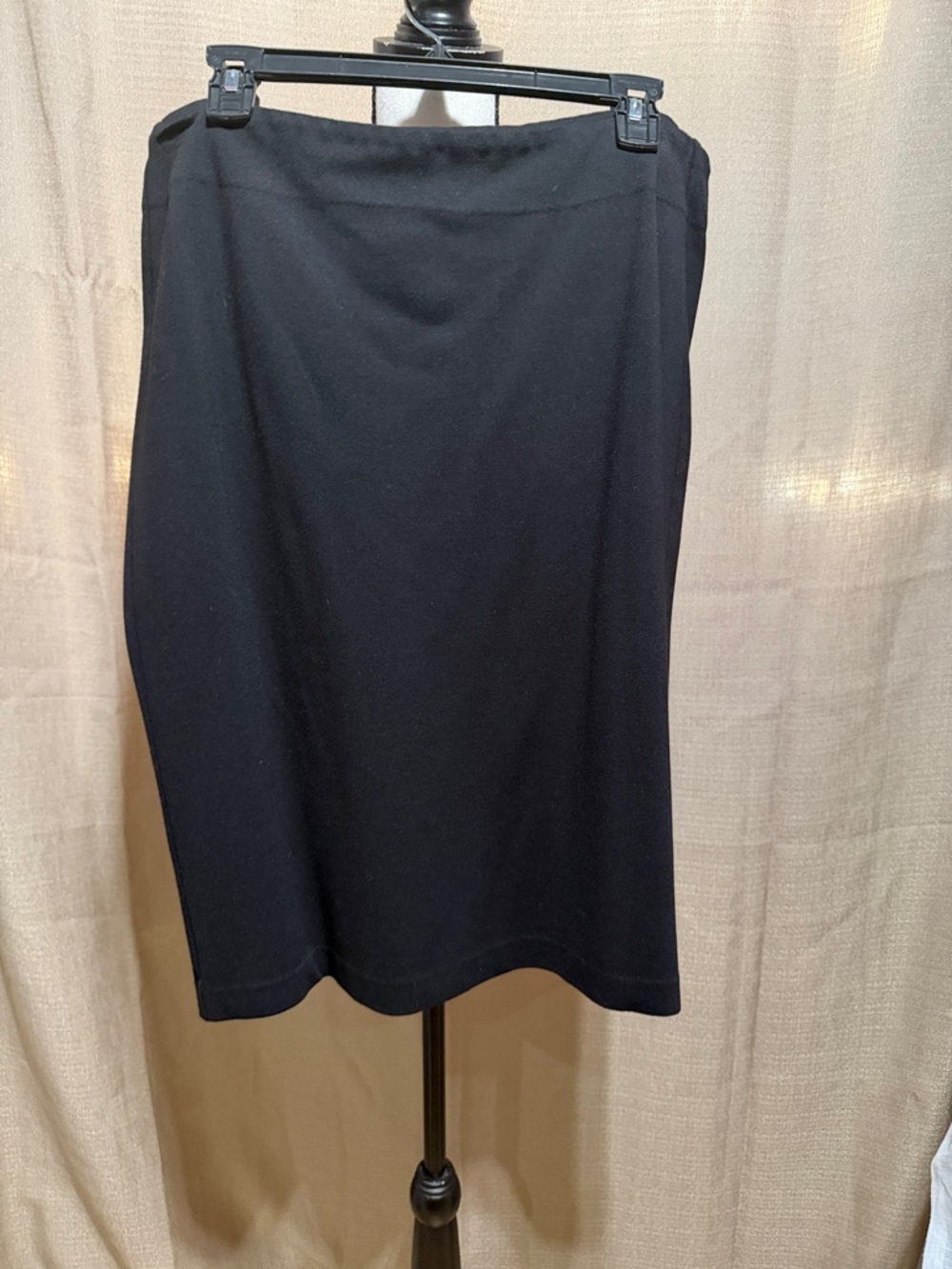 Tahari Black Pencil Skirt - Sleek Workwear Staple Sz XL